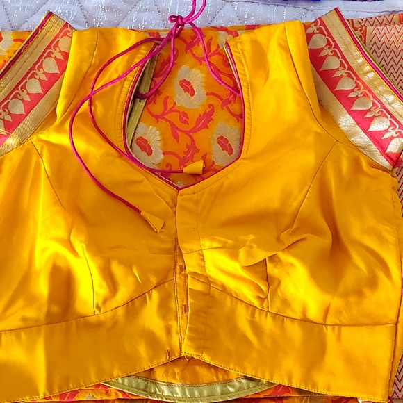 Georgette banarasi Mustard yellow saree - Picture 7 of 10